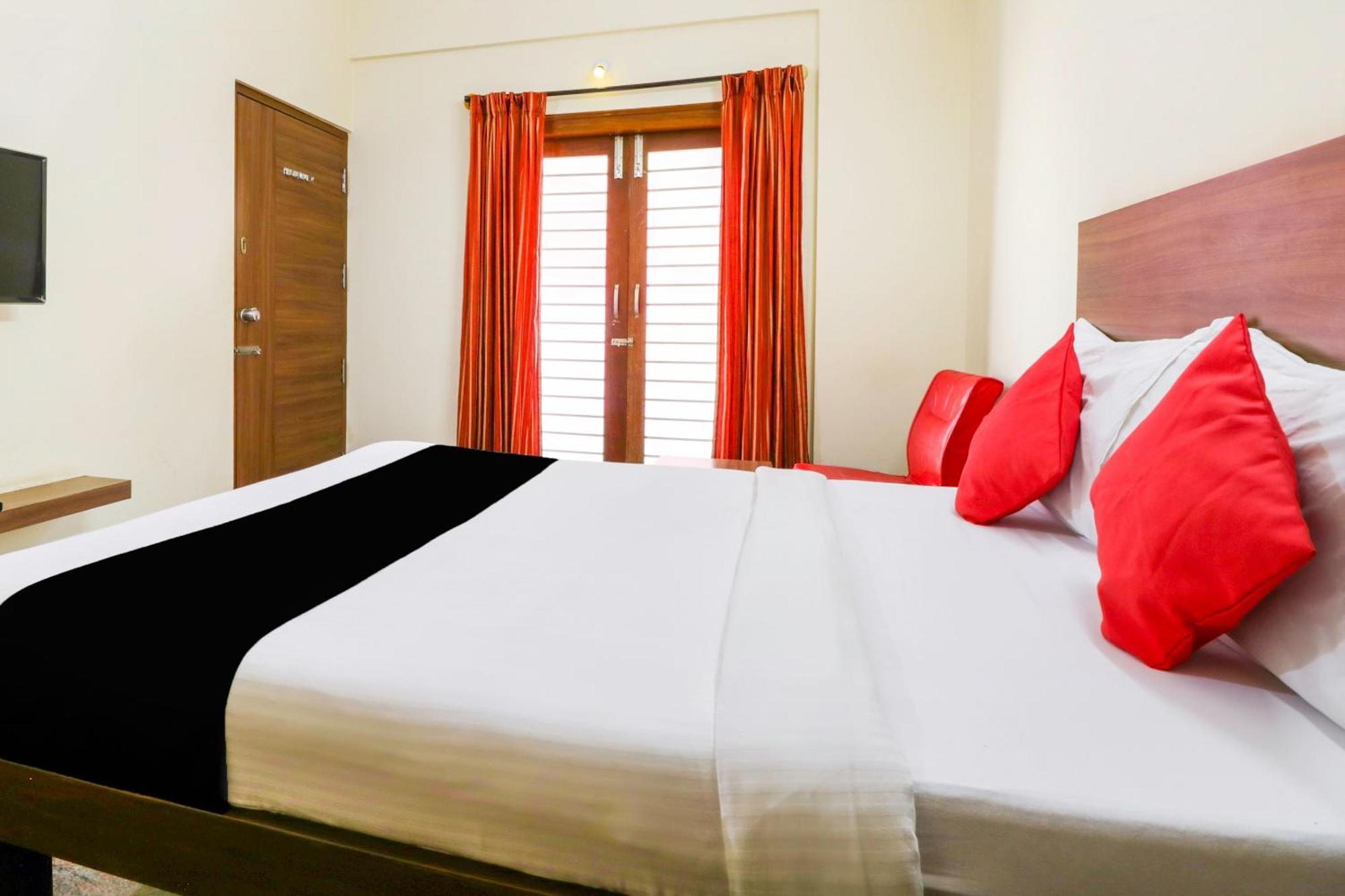 Hotel O Champion Comfort Near Hosahalli Metro Station Bangalore Exterior foto