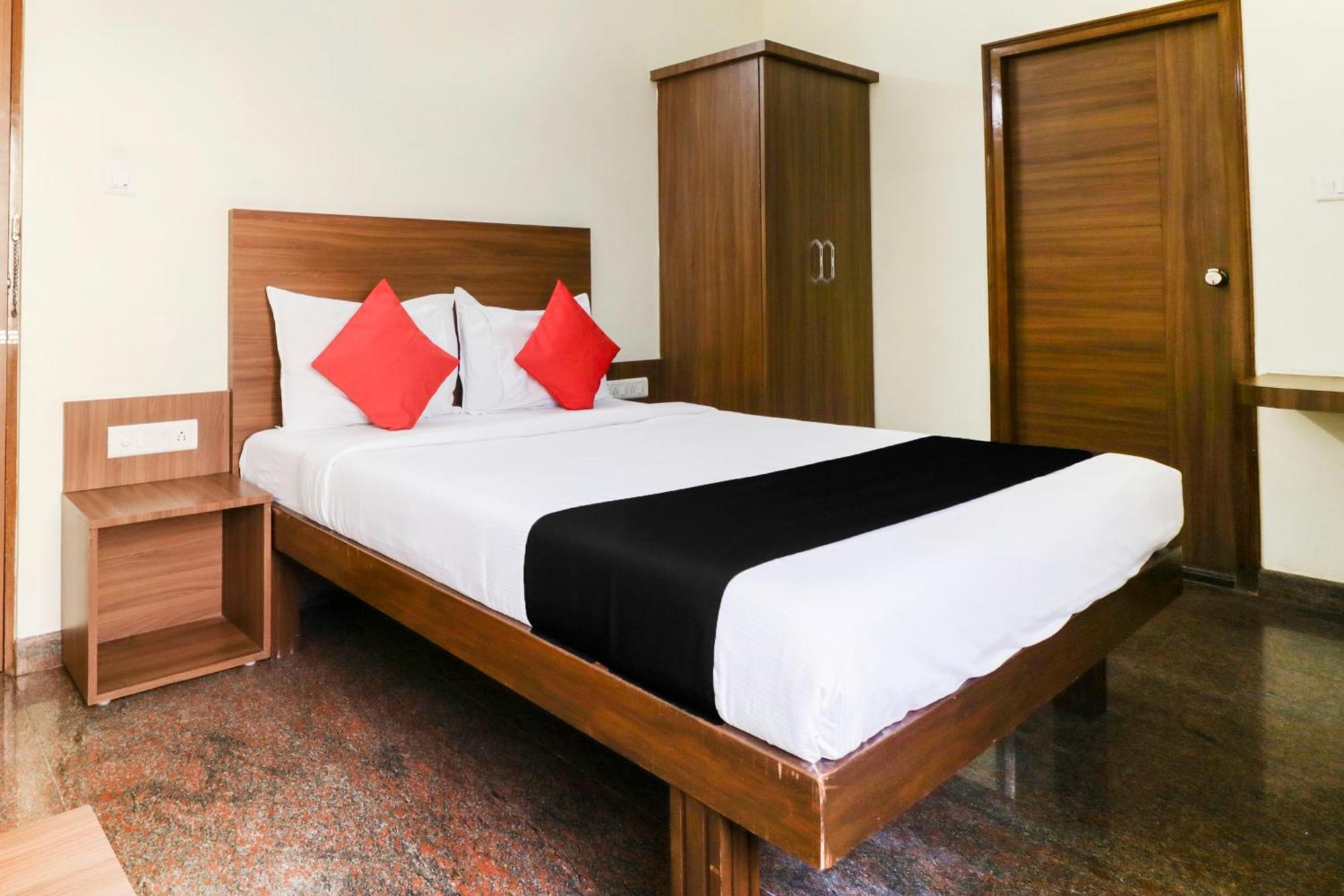 Hotel O Champion Comfort Near Hosahalli Metro Station Bangalore Exterior foto