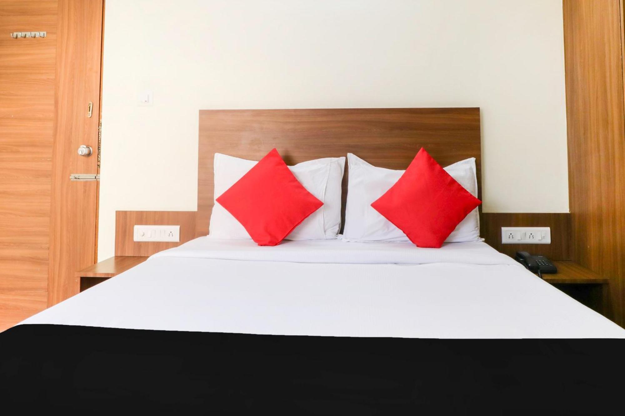 Hotel O Champion Comfort Near Hosahalli Metro Station Bangalore Exterior foto